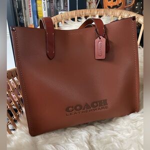 Coach Relay Tote 34